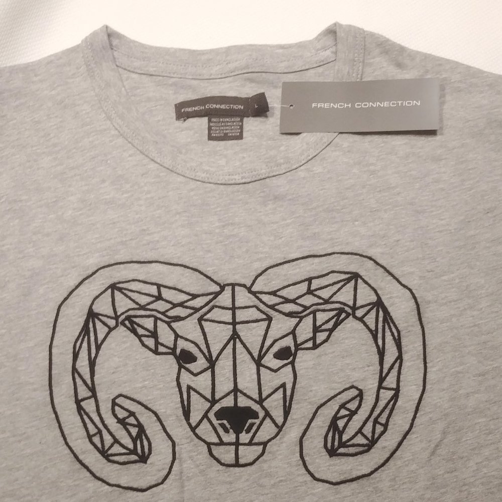 French Connection Embroidery Tee T Shirt size L - Picture 1 of 6